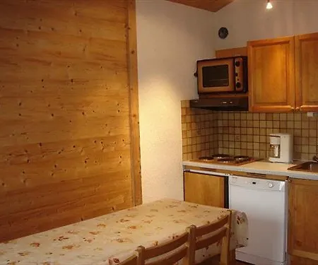 Location D'appartements - La 2* ラ・クリュサ