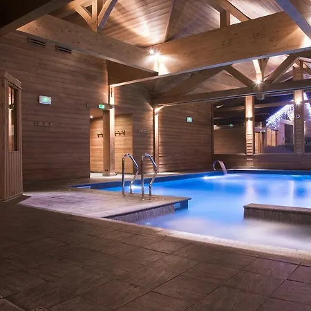 Location D'appartements - La 2* La Clusaz