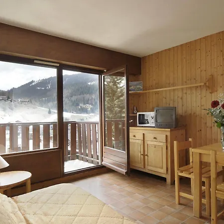 Location D'appartements - La 2* La Clusaz
